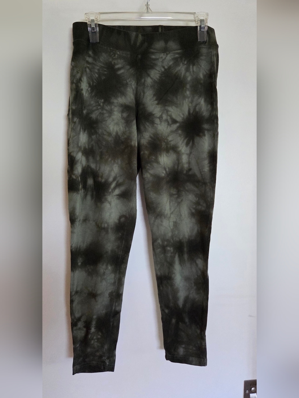 torrid Olive Tie Dye Leggings